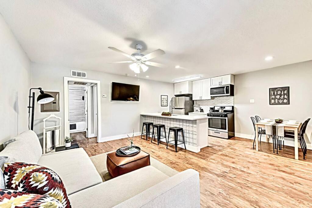 New - Near Deep Ellum + Downtown Dallas Flat Bagian luar foto