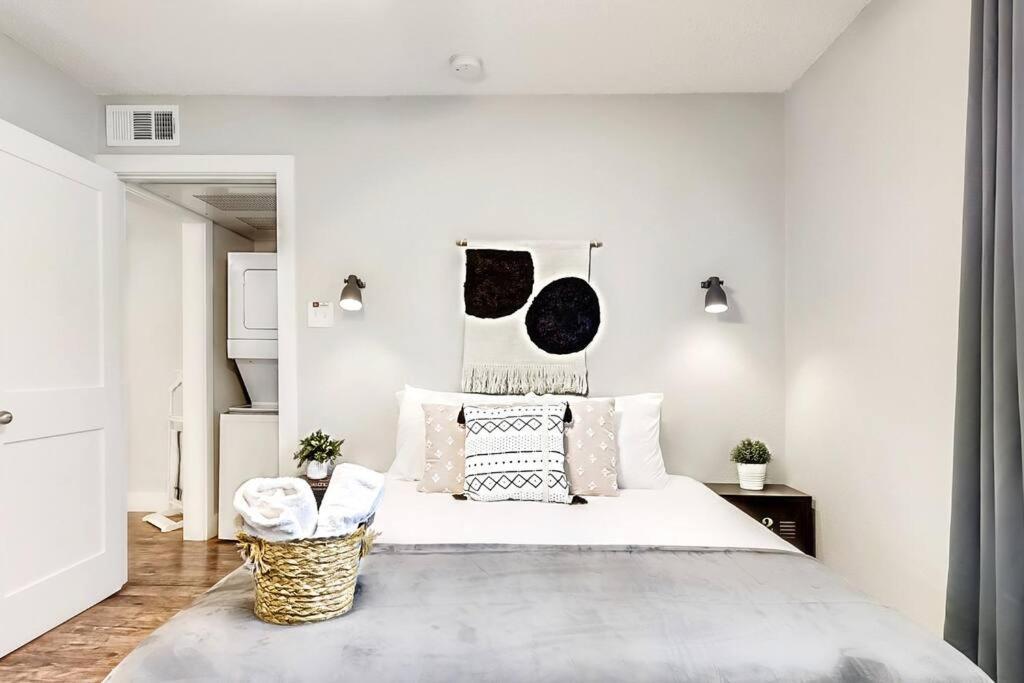 New - Near Deep Ellum + Downtown Dallas Flat Bagian luar foto