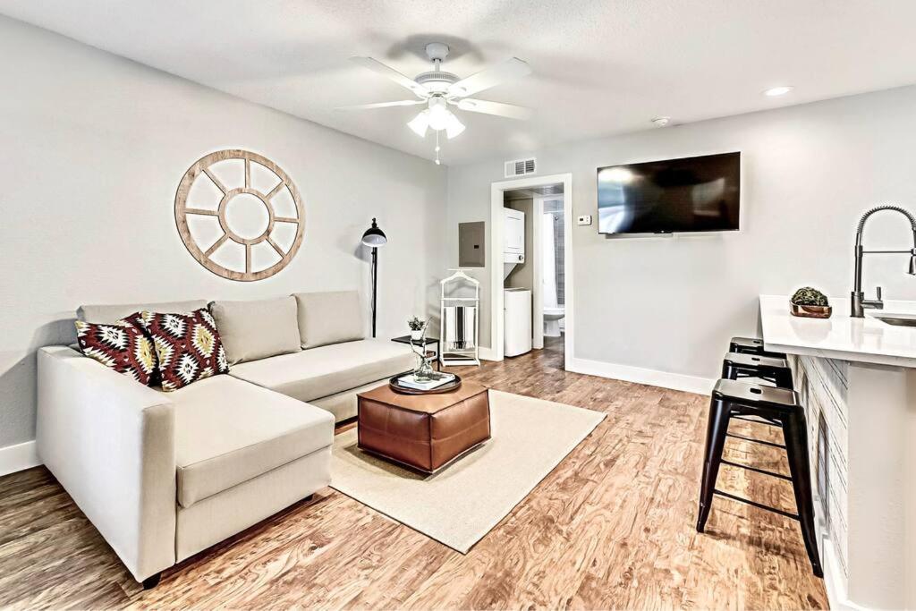New - Near Deep Ellum + Downtown Dallas Flat Bagian luar foto