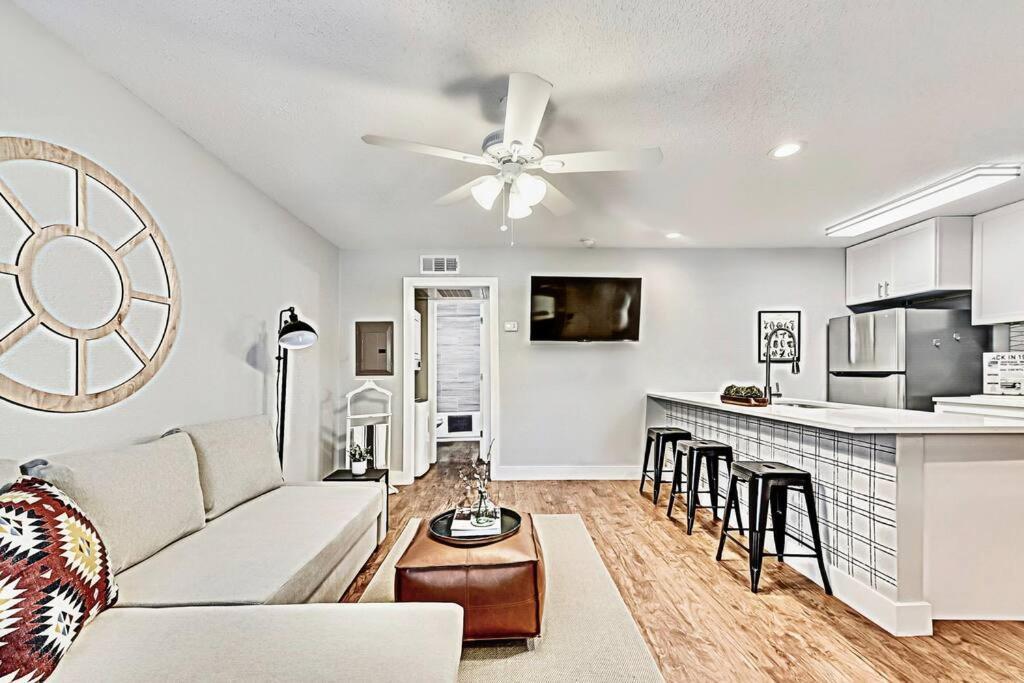 New - Near Deep Ellum + Downtown Dallas Flat Bagian luar foto